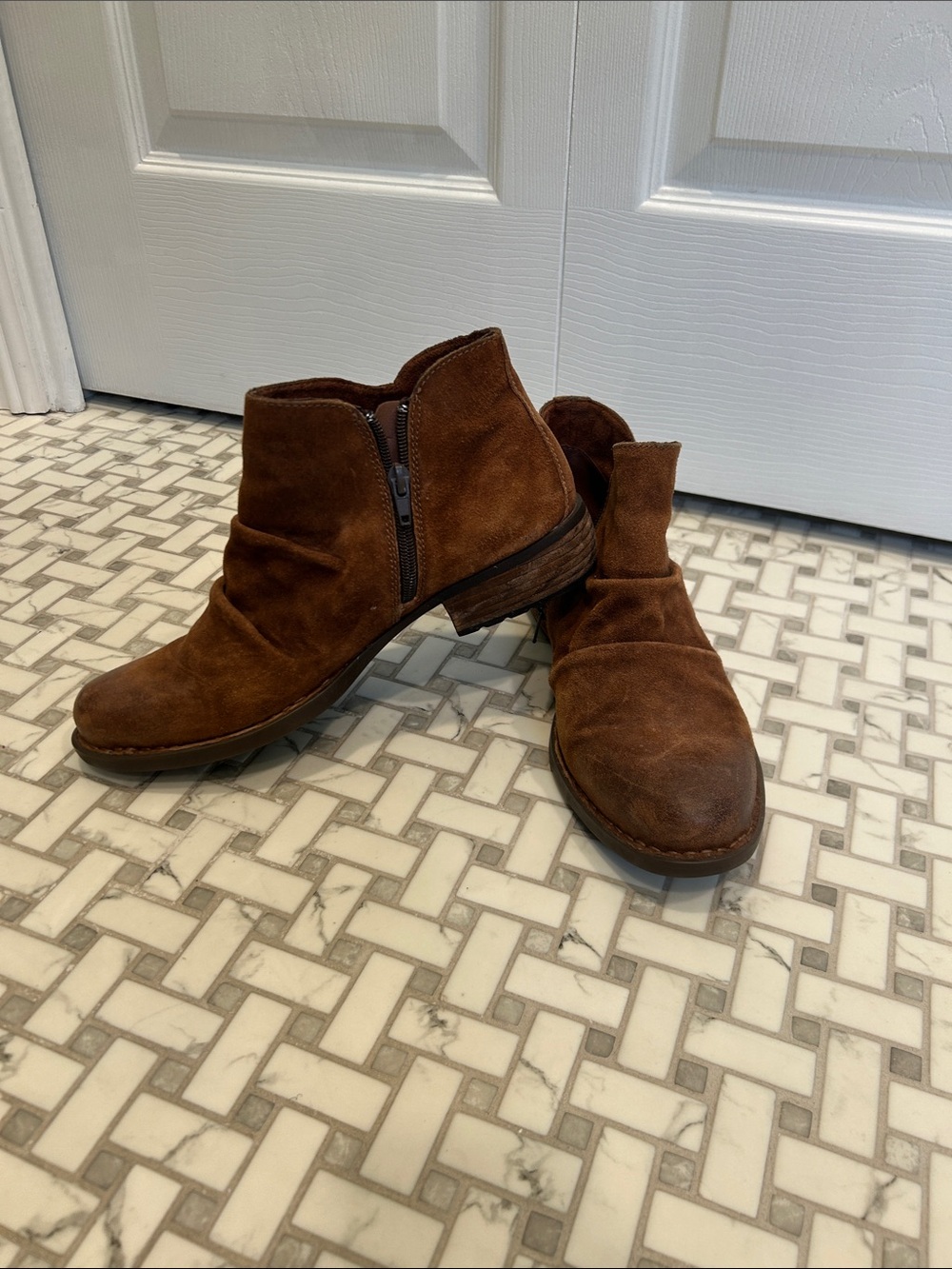Born women’s Brown Suede Chukka Boots with Side Zip